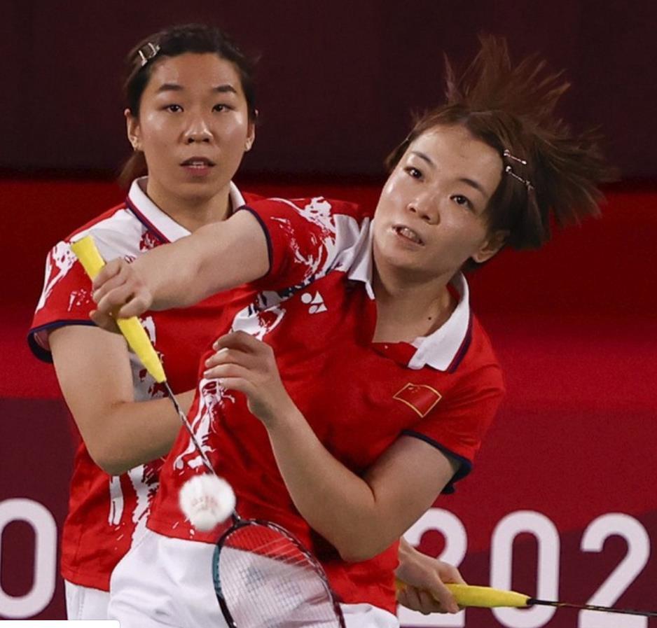 开云体育官网-HKA碾压PSG，CoreJJ操刀奇招英雄翻盘强强对话全球总决赛，强势挺进下一轮的简单介绍